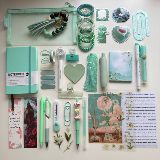 STATIONERY BUNDLE 🌿 𝓜𝓲𝓷𝓽 𝓑𝓻𝓮𝓮𝔃𝓮