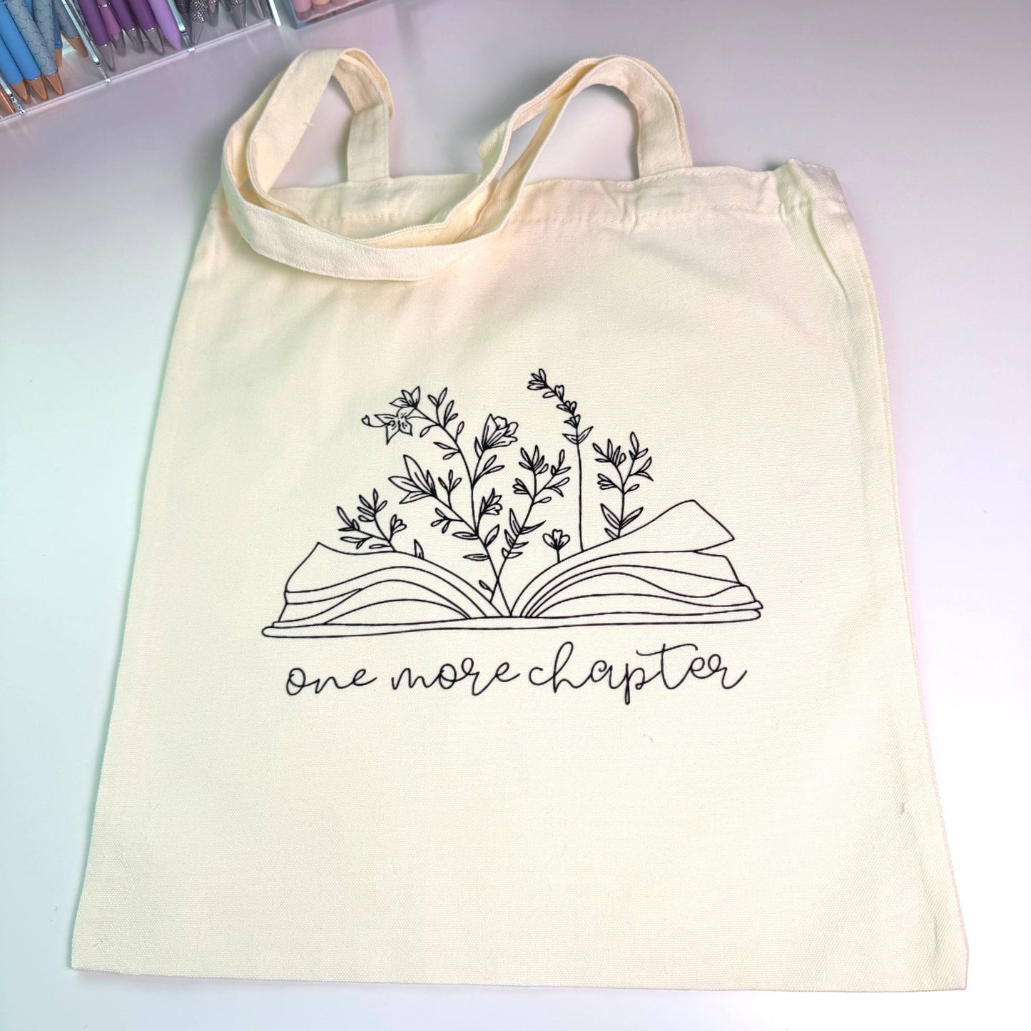 BOOKISH TOTE 🤍